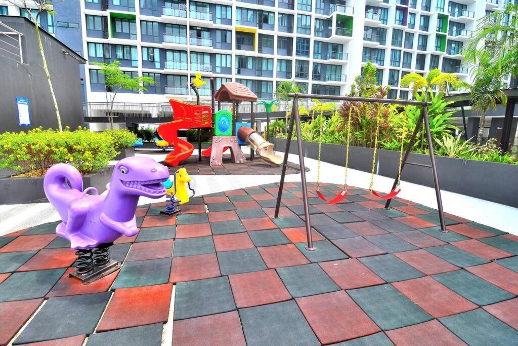 Lovely Vivamall View With 2 Card Lv12 Apartment Kuching